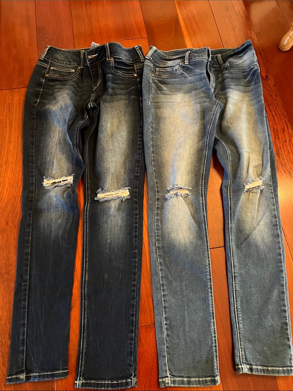 Women’s Distressed Skinny Jeans - Blue